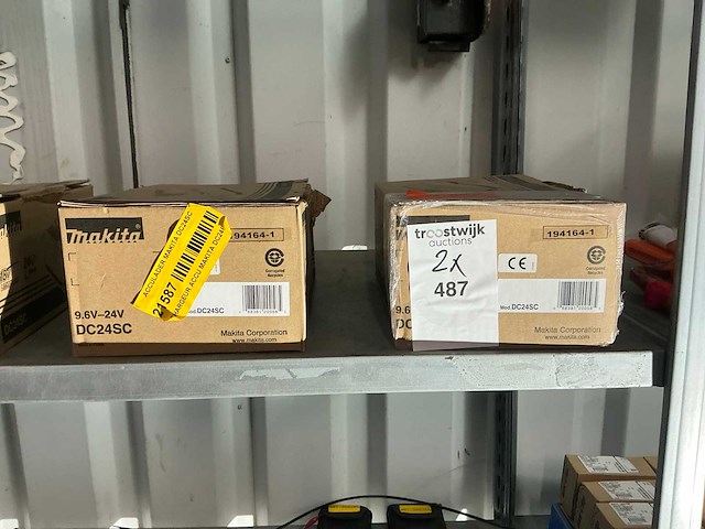 Makita dc24sc batterij lader (2x) - afbeelding 2 van  3