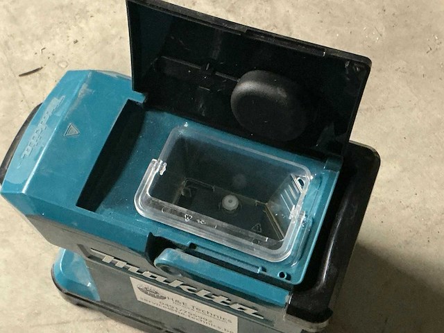 Makita dcm501 capsule koffiezetapparaat - afbeelding 3 van  4