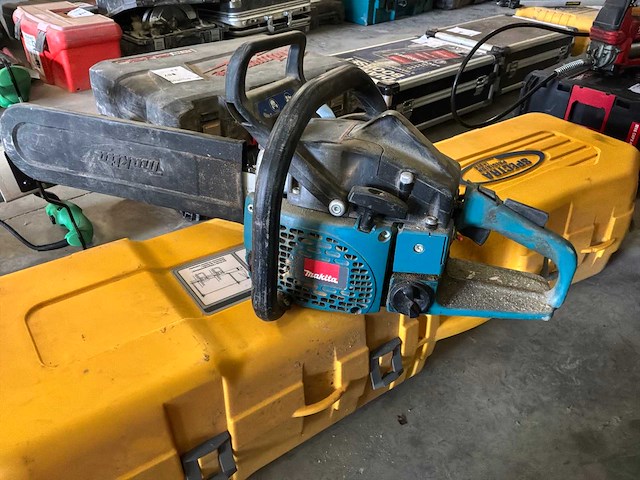 Makita dcs430 kettingzaag - afbeelding 2 van  3