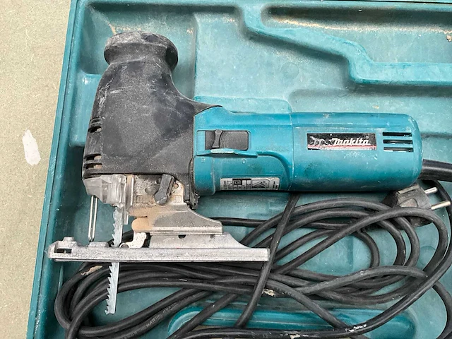 Makita decoupeerzaag (2x) en knabbelaar - afbeelding 2 van  7