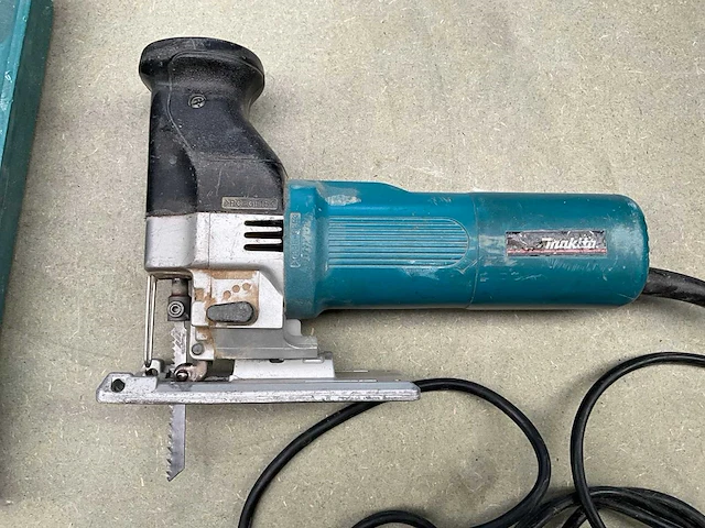 Makita decoupeerzaag (2x) en knabbelaar - afbeelding 5 van  7