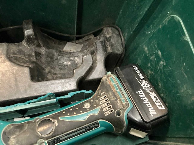 Makita dga452 accu haakse slijpmachine - afbeelding 1 van  2