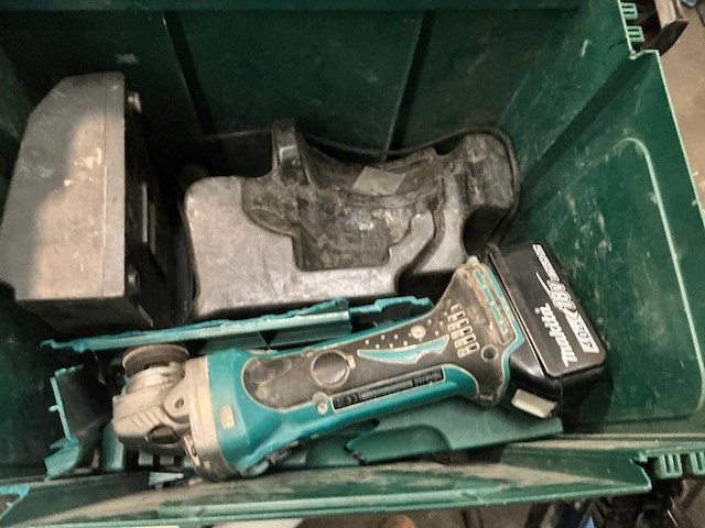 Makita dga452 accu haakse slijpmachine - afbeelding 1 van  5