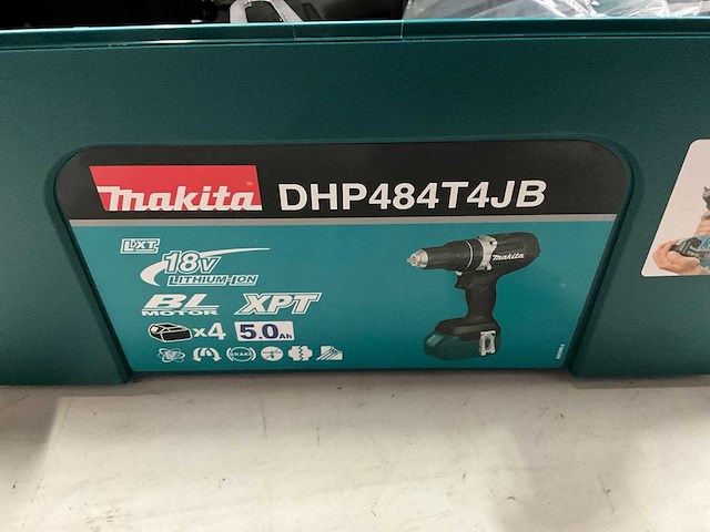 Makita dhp484 accuklopboormachine met lader en 4 accu’s - afbeelding 6 van  9