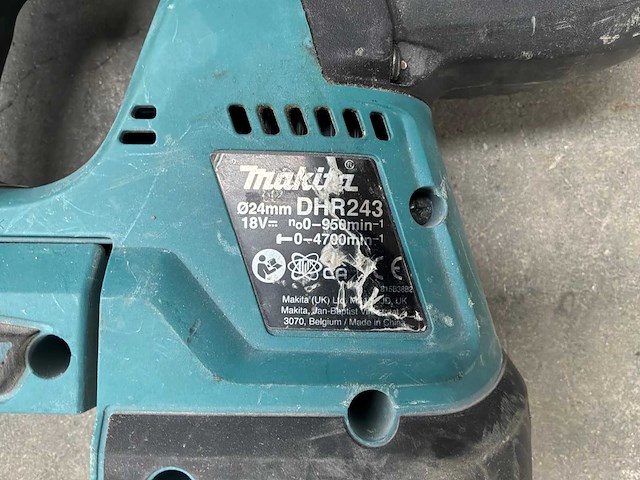 Makita dhr243 + dga506 boorhamer + haakse slijptol - afbeelding 2 van  4