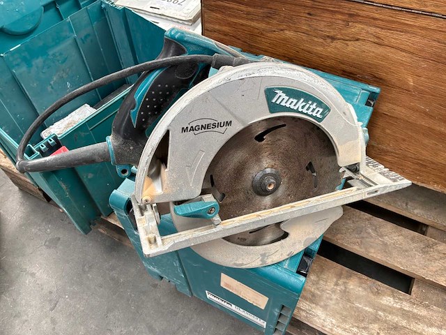 Makita dhs680 + 5008mg afkortcirkelzaagmachine (2x) - afbeelding 4 van  5