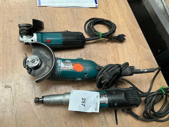 Makita diverse elektrisch slijpers (3x) - afbeelding 1 van  6