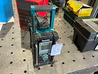 Makita dmr100 werfradio - afbeelding 1 van  7