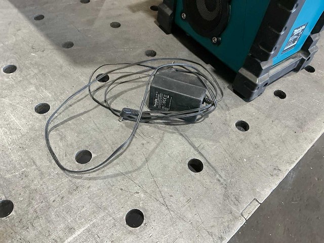 Makita dmr100 werfradio - afbeelding 7 van  7
