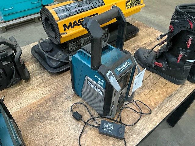 Makita dmr115 werfradio - afbeelding 1 van  8