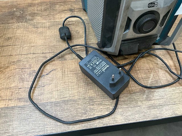 Makita dmr115 werfradio - afbeelding 7 van  8