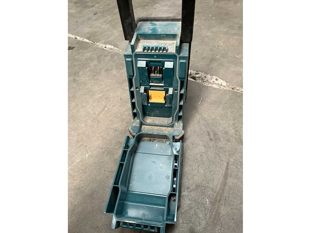 Makita dmr115 werfradio - afbeelding 7 van  7