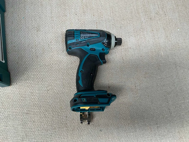 Makita dtd134 accu slagschroevendraaier - afbeelding 2 van  3