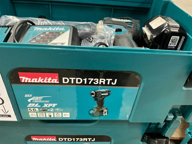 Makita dtd173rtj accu slagschroevendraaier (2x) - afbeelding 4 van  5