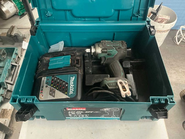 Makita dtw285 slagmoersleutel - afbeelding 1 van  6