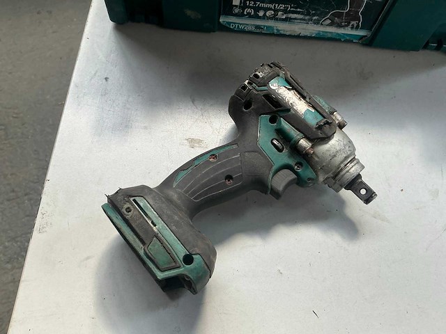 Makita dtw285rtj slagmoersleutel - afbeelding 1 van  3
