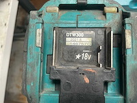 Makita dtw300 slagmoersleutel - afbeelding 7 van  7
