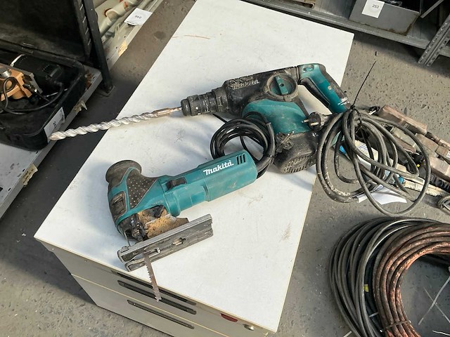 Makita elektrisch gereedschap (2x) - afbeelding 1 van  7