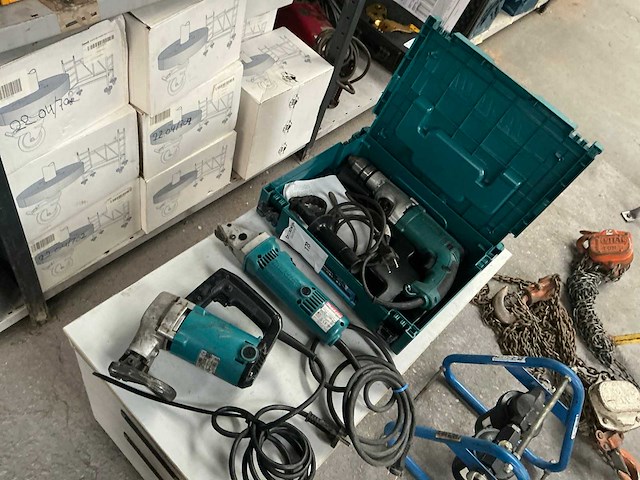 Makita elektrisch gereedschap (3x) - afbeelding 1 van  10