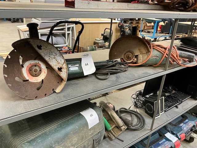 Makita en bosch haakse slijpmachine - afbeelding 1 van  6