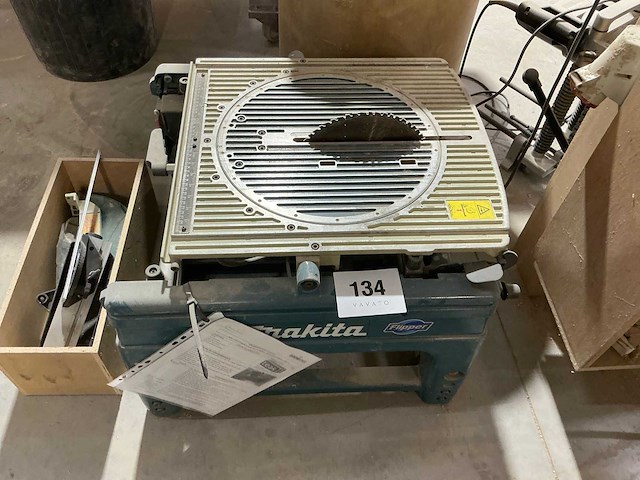 Makita flipper afkortzaag - afbeelding 2 van  4