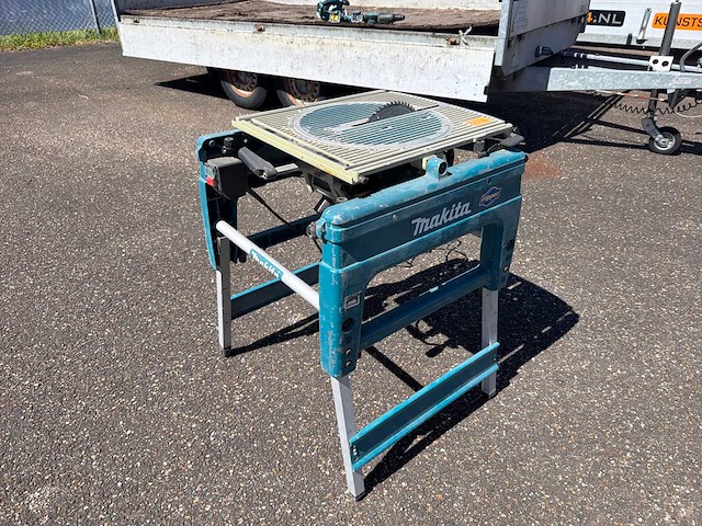 Makita flipper tafelcirkelzaagmachine - afbeelding 1 van  5