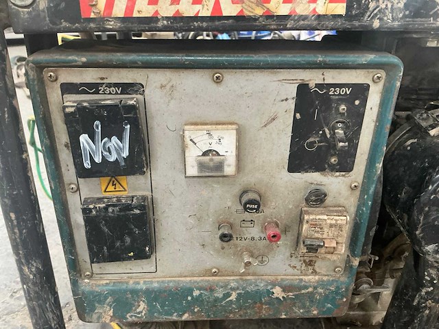 Makita g5500r stroomgenerator - afbeelding 7 van  8