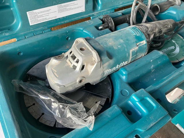 Makita ga 9060 haakse slijpmachine - afbeelding 1 van  6