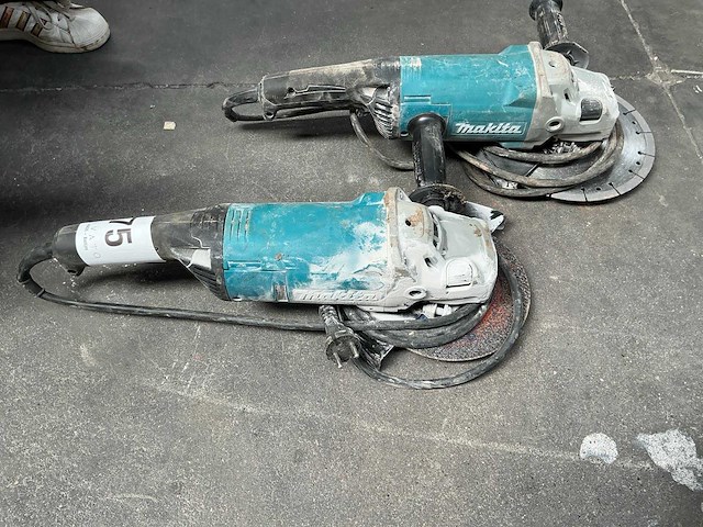 Makita ga9060 haakse slijpmachine (2x) - afbeelding 1 van  5