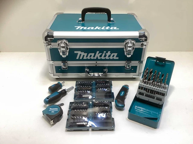 Makita gereedschapskoffer met inhoud - afbeelding 1 van  4