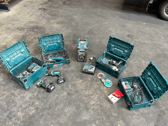 Makita gereedschapsset - afbeelding 1 van  10