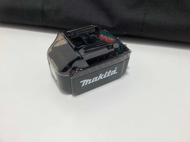 Makita gereedschapstas + 32 delige bitset - afbeelding 3 van  4