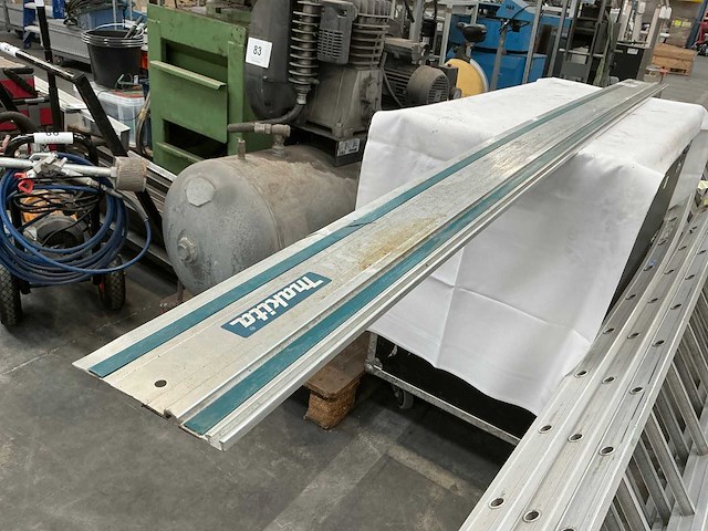 Makita glijderslat voor cirkelzaag - afbeelding 1 van  6