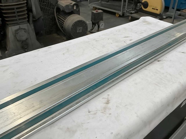 Makita glijderslat voor cirkelzaag - afbeelding 5 van  6