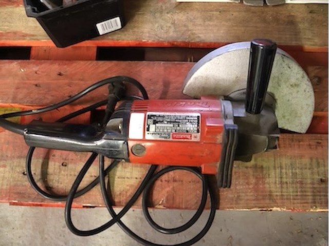 Makita haakse slijper - afbeelding 1 van  3