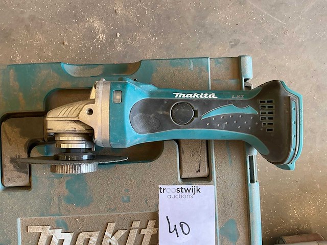 Makita haakse slijpmachine (2x) - afbeelding 5 van  9