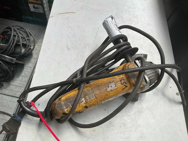 Makita haakse slijpmachine (2x) - afbeelding 10 van  10