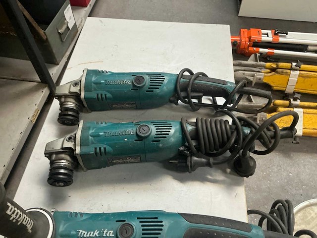 Makita haakse slijpmachine (3x) - afbeelding 3 van  6