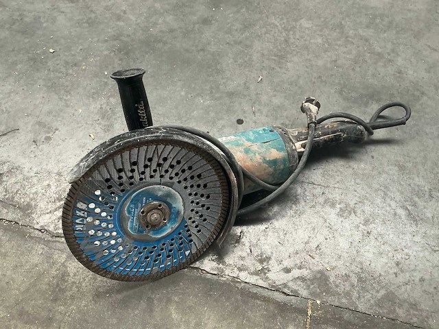 Makita haakse slijpmachine - afbeelding 1 van  3