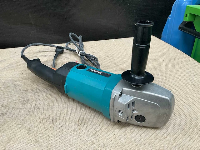 Makita haakse slijpmachine - afbeelding 2 van  7