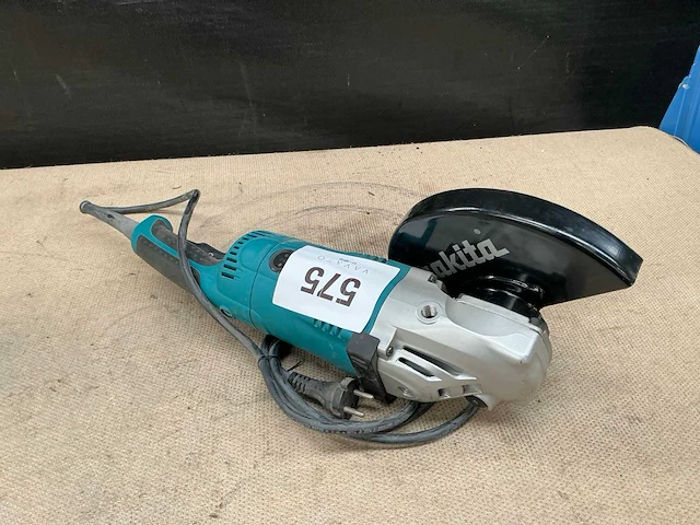 Makita haakse slijpmachine - afbeelding 2 van  4