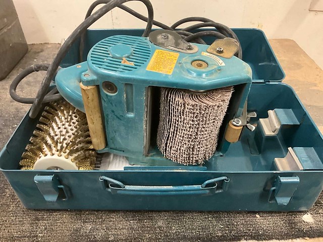 Makita hout borstelmachine - afbeelding 5 van  5