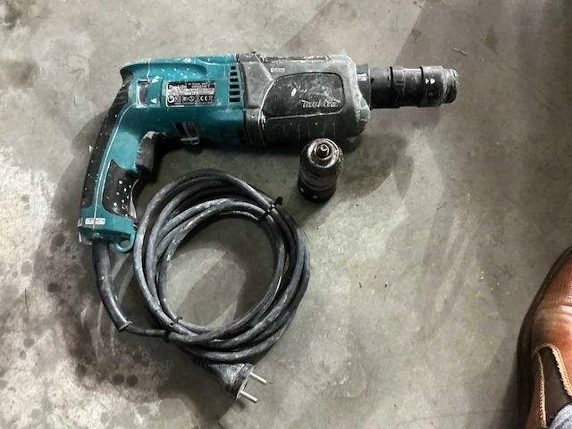 Makita hr 2470 ft klop boormachine + extra boorkop - afbeelding 1 van  2