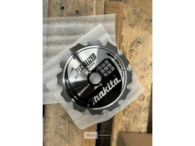 Makita hs7101jx cirkelzaag 190mm 1400w - afbeelding 2 van  3