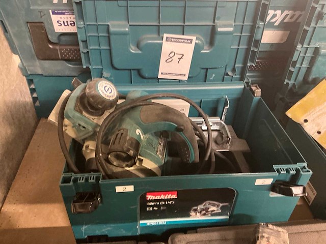 Makita kp0810cj vlakschuurmachine - afbeelding 1 van  4