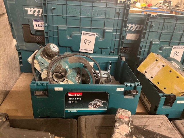 Makita kp0810cj vlakschuurmachine - afbeelding 4 van  4