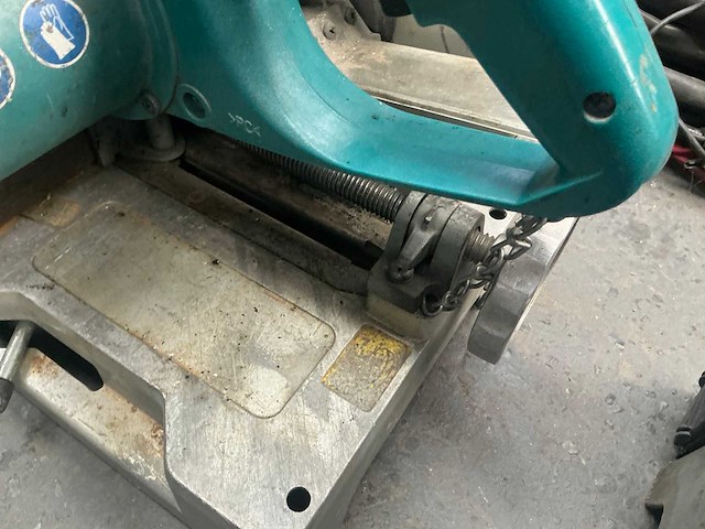 Makita lc1230 afkortcirkelzaagmachine - afbeelding 4 van  5