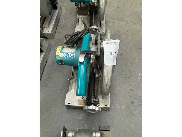 Makita lc1230 afkortcirkelzaagmachine - afbeelding 2 van  6