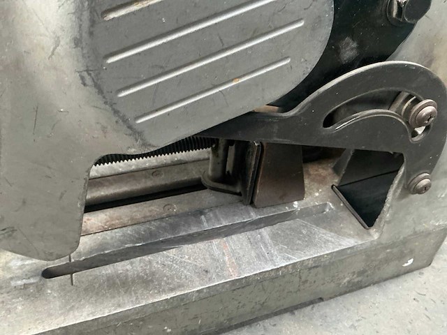 Makita lc1230 afkortcirkelzaagmachine - afbeelding 5 van  6