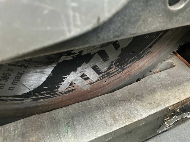 Makita lc1230 afkortcirkelzaagmachine - afbeelding 5 van  6